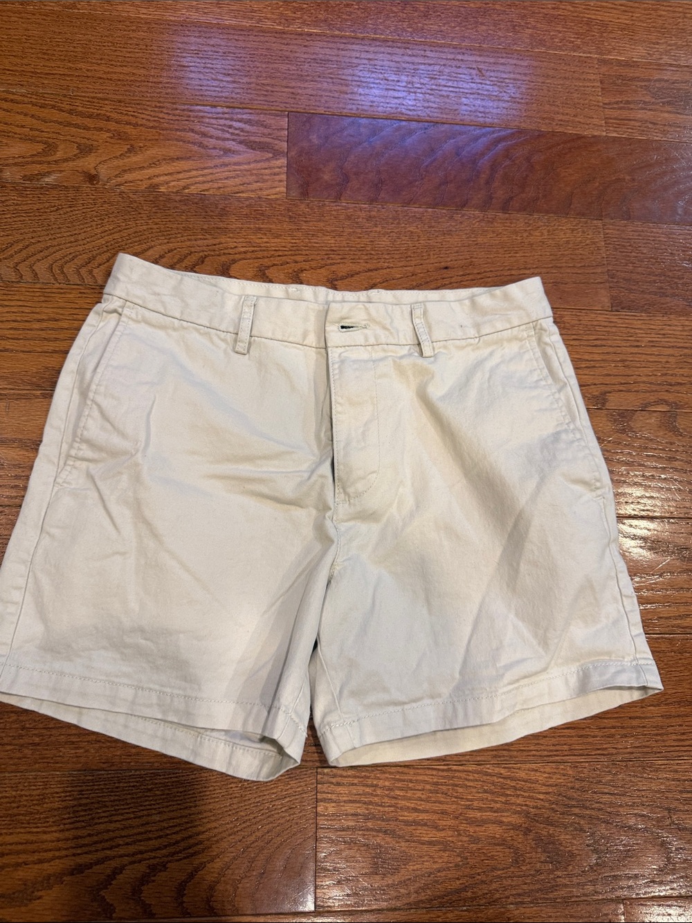 Old Navy Men's Khaki Flat-Front Shorts